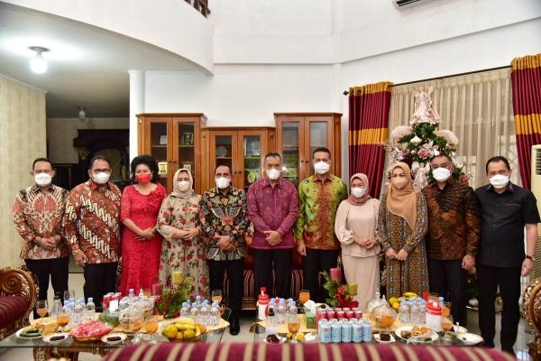  Perayaan Natal 2021, Edy Rahmayadi Silaturahmi ke Sejumlah Kediaman Forkopimda