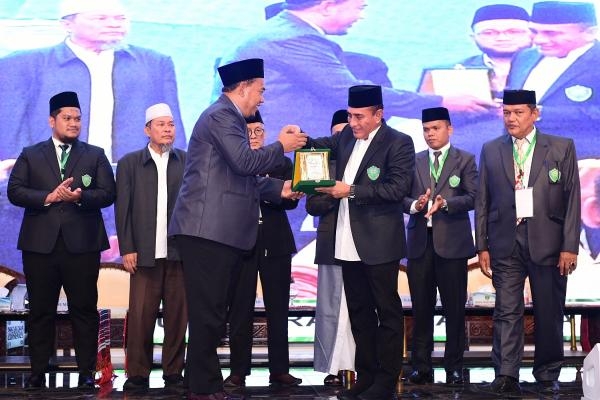 Hadiri Seminar ‘Spirit Hijrah Membangun Sumut’, Edy Rahmayadi Sampaikan Pentingnya Kejujuran dan Kasih Sayang