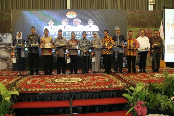 Mendagri Buka Rakor Gubernur Se Wilayah Sumatera di Provinsi Jambi