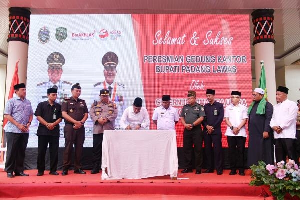 Bantu Pembangunan Kantor Bupati dan Perbaiki Jalan, Masyarakat Palas Apresiasi Kinerja Gubernur Edy Rahmayadi