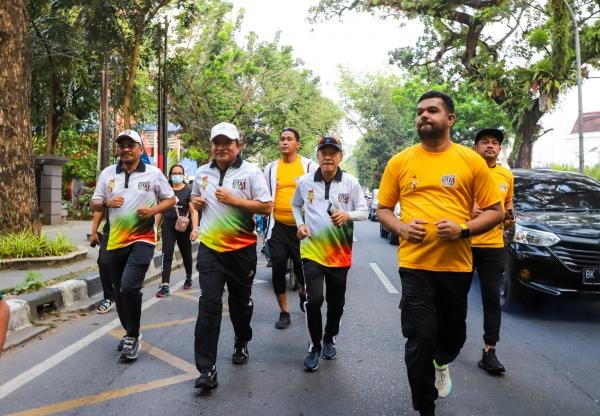 Ribuan Masyarakat Semarakkan Road To PON XXI, Pj Gunernur Sumut Harap Tumbuhkan Rasa Memiliki