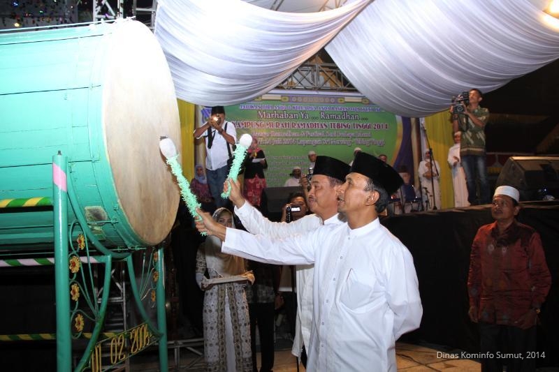 GUBERNUR BUKA KAMPUNG MURAH RAMADHAN TEBING TINGGI