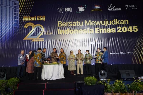 Milad ESQ Ke-22, Musa Rajekshah Dikukuhkan Jadi Korwil FKA ESQ Sumut