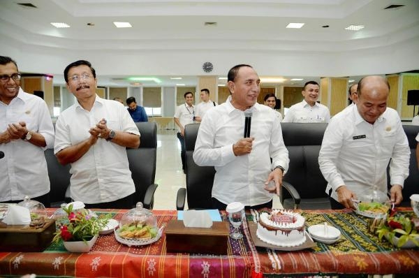 Buka Puasa Bersama Lima Komunitas, Wagub: Sukses Bukan Karena Seseorang