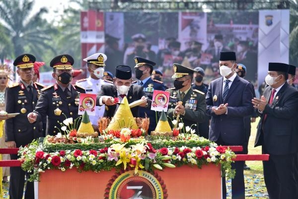  Peringati HUT ke-76 Bhayangkara, Edy Rahmayadi Harap Kualitas Polda Sumut Terus Meningkat