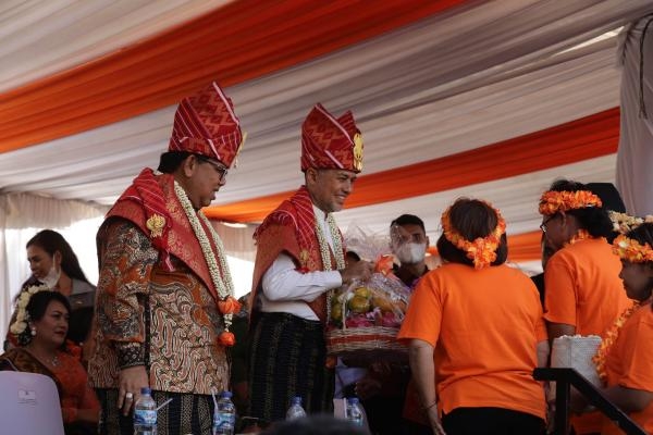 Resmikan Festival Bunga dan Buah Tanah Karo, Musa Rajekshah: Bangkitkan Ekonomi