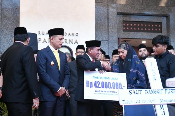 Edy Rahmayadi Lepas Pemberangkatan Jenazah Politisi Demokrat Saut Bangkit Purba