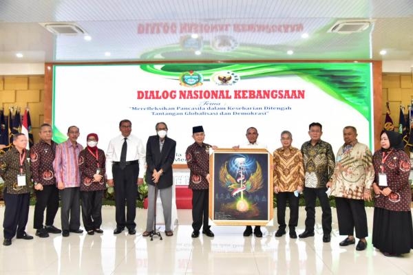 Dialog Nasional Kebangsaan, Edy Rahmayadi Ingatkan Pengaplikasian Pancasila Nomor Satu