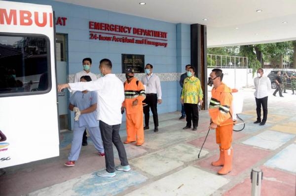 Silaturahmi di Pesantren Musthafawiyah, Gubernur Berpesan Pentingnya Jaga Kebersihan Lingkungan