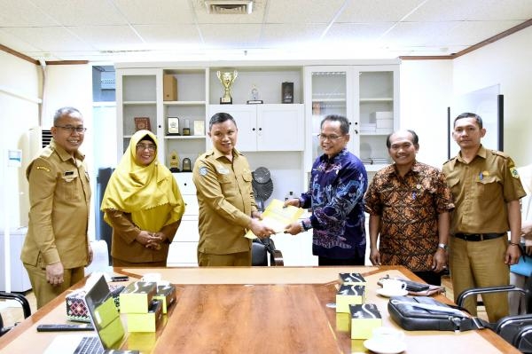  Pemprov Sumut dan PakpakBharatTanda Tangani NPHD Hibah GORSenilai Rp9 Miliar