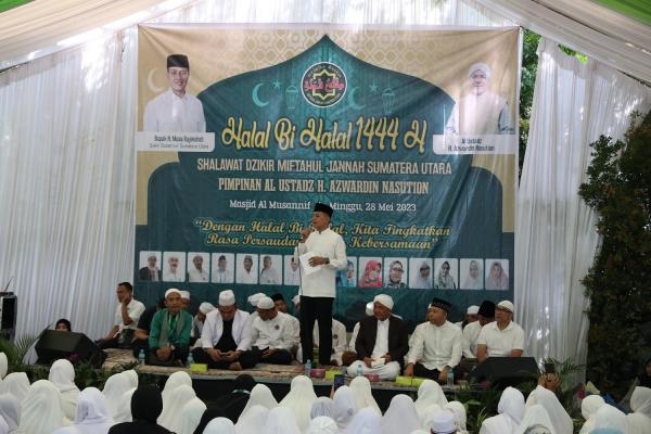 Ribuan Jemaah Hadiri Halalbihalal MajelisDzikir Miftahul Jannah,Ijeck Harapkan Kuota Haji Sumut Bertambah