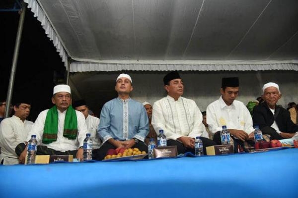 Malam ke-3 Kepergian Ibunda UAS Gubernur Sumut dan Wagub Sumut Ikut Tahlilan