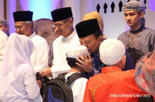 Gubsu Bersama Himbara Serahkan Santunan 1.200 Anak Yatim Piatu   