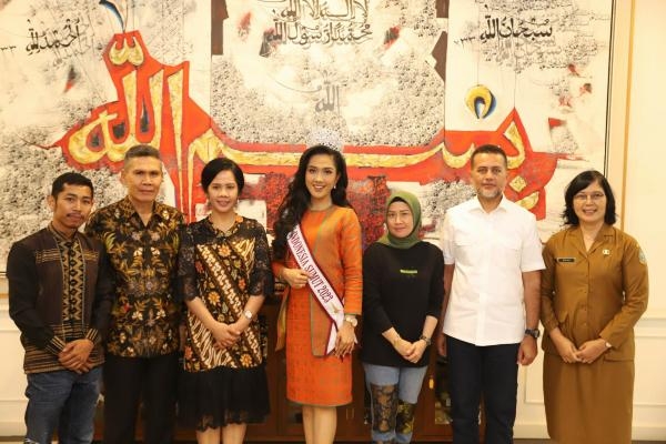  Dukung Tabitha di Ajang Putri Indonesia 2023, Ini Pesan Wagub Musa Rajekshah