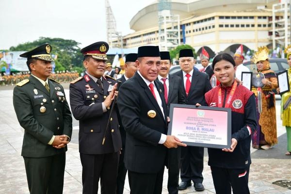 Gubernur Edy Rahmayadi Pimpin Upacara Harkitnas dan Hardiknas