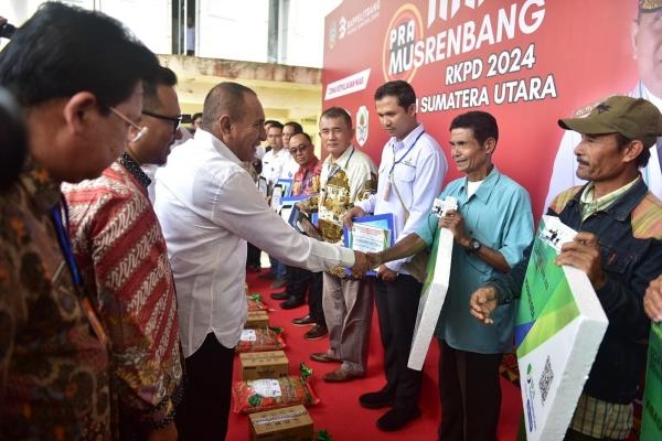 Edy Rahmayadi Bantu 20.400 Pekerja Rentan Dapat Jaminan Sosial Ketenagakerjaan *Targetkan Pemulung, Buruh Bangunan Hingga Tukang Becak