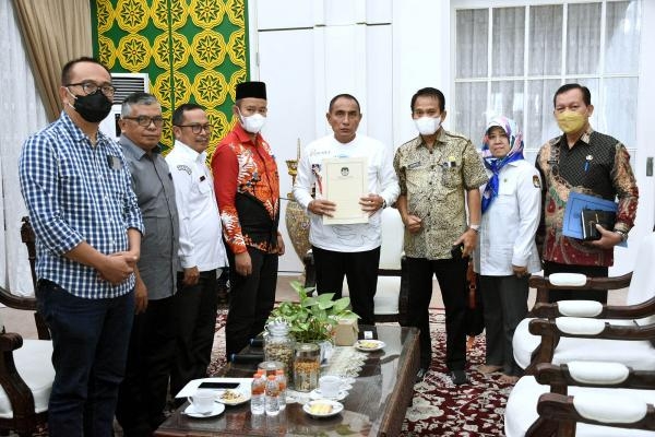 KPU Sumut Serahkan Potensi Data Pemilih Ganda, Gubernur Edy Rahmayadi Dukung Percepatan dan Koordinasi Terkait DPT Pemilu