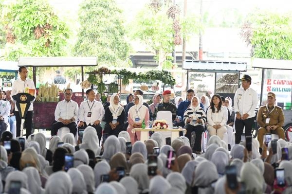 Presiden RI Joko Widodo Puji Produk UKM Sumut Punya Kemasan Bagus *Pj Gubernur Sumut Terus Berupaya Tingkatkan Kualitas UMKM