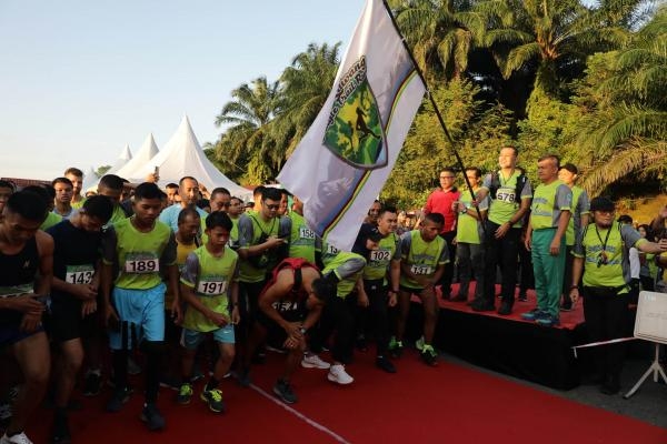 Musa Rajekshah dan Achmad Daniel Chardin Ikuti Bukit Lawang Jungle Trail Run Kelas 11 K