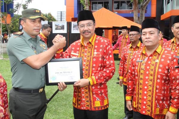 Peringati Hari Kesiapsiagaan Bencana, Gubsu Beri Penghargaan Penggiat Peduli Kebencanaan