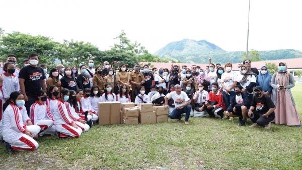 Dukung Penguatan Prokes Jelang Nataru, Forum Wartawan Unit Pemprov Sumut Bakti Sosial Bagikan Masker dan Hand Sanitizer