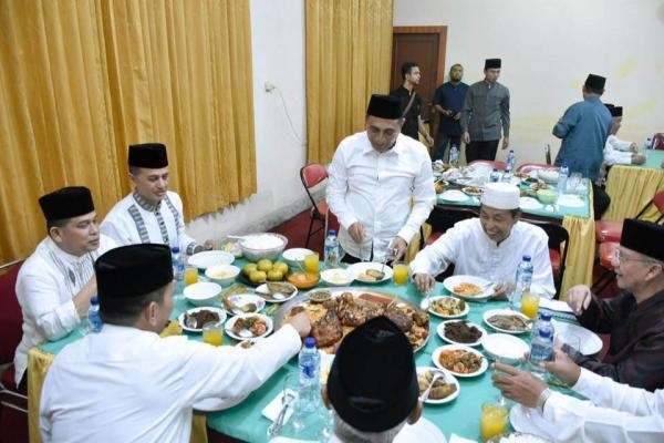 Buka Puasa Bersama MUI Sumut, Gubernur Ajak Umat Patuhi Fatwa MUI