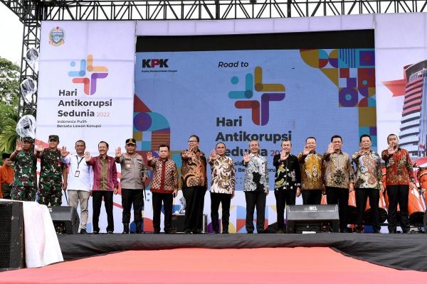 Teken Komitmen Anti Korupsi di Hakordia, Edy Rahmayadi Minta KPK Sering Awasi Pemprov Sumut