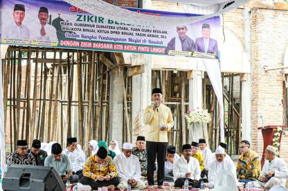 Hadiri Zikir Bersama Jelang Akhir Tahun, Ijeck Ingatkan Soal Tolong Menolong dalam Kebaikan