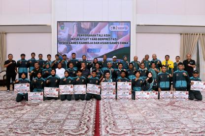 Pemprov Sumut Serahkan Tali Asih kepada Atlet Berprestasi Asian Games dan Sea Games