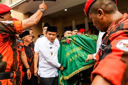 Pj Gubernur Sumut Doakan dan Lepas Keberangkatan Jenazah Kodrat Shah