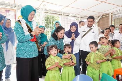 Pj Ketua PKK Sumut Tinjau Posyandu di Gunungsitoli, Ajak Masyarakat Lebih Peduli pada Kesehatan untuk Tekan Angka Stunting