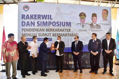  Buka Rapat ABP PTSI di Gunungsitoli, Edy Rahmayadi Harapkan Sinkronisasi Kegiatan KKN dengan Program Pemprov Sumut