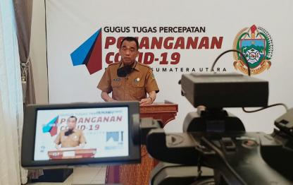 TINGKATKAN EDUKASI MASYARAKAT PEMPROVSU MELAKSANAKAN DIALOG INTERAKTIF PENAGGULANGAN HIV/AIDS