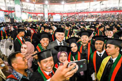 Kepada 3.066 Wisudawan UINSU, Wagub: Berpikirlah Ciptakan Lapangan Kerja