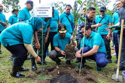 Perubahan Iklim Semakin Terasa, Pj Gubernur Sumut Ajak Masyarakat Galakkan Menanam Pohon