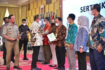 112 Ribu Warga Sumut Terima Sertifikat Tanah, Edy Rahmayadi Bakal Panggil Kepala Daerah untuk Pembebasan BPHTB