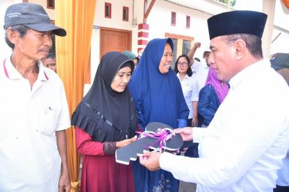 Bantu Rakyat Kurang Mampu, 2019 Pemprov Sumut Bangun 10 PLTS dan Bedah 649 Rumah