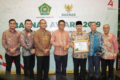 Gubernur Sumut Terima Penghargaan Baznas Award 2019