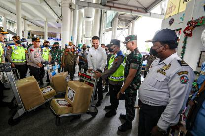 Pastikan Mudik Nataru Aman, Ijeck Bersama Kapolda dan Pangdam Cek Bandara Kualanamu