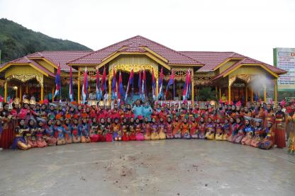 Gubsu Membuka Pekan Olahraga dan Seni Pondok Pesantren Daerah Sumut (POSPEDASU)