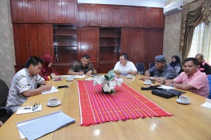 KEMBANGKAN BIDANG INFORMASI DAN TEKNOLOGI DPRD KABUPATEN TAPTENG KONSULTASI KE DINAS KOMINFO PROVSU