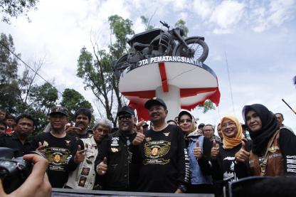 Gubsu Menghadiri Perayaan Satu Dekade BSA Owners Motorcycles Siantar (BOMS) 