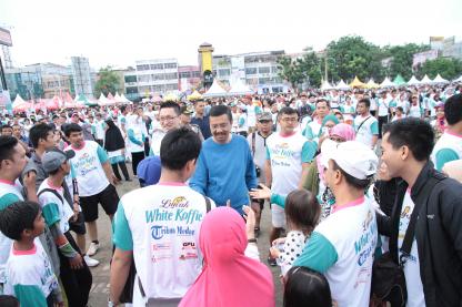 Plt. Gubsu Melepas Jalan Sehat Tribun Medan